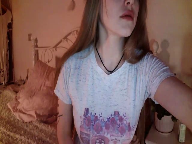 Live sex webcam photo for Nicole_W #269432783