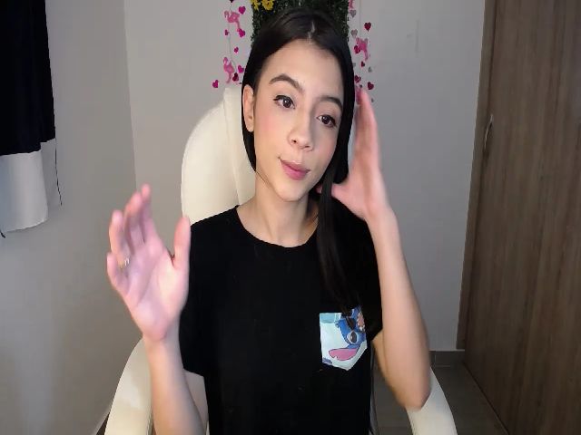 Live sex webcam photo for Littlelisa__ #269435189