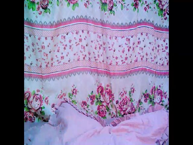 Live sex webcam photo for Indiantopaz69 #269439529