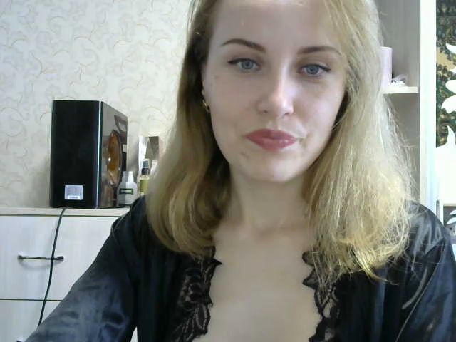 Live sex webcam photo for TrisMery #269437985