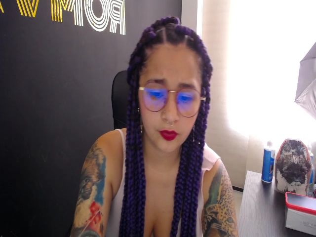 Live sex webcam photo for MissTiara_ #269447578