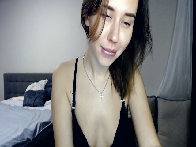 Live sex webcam photo for MiniDivaa #269434300