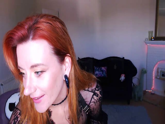 Live sex webcam photo for DaisyChained_ #269439177