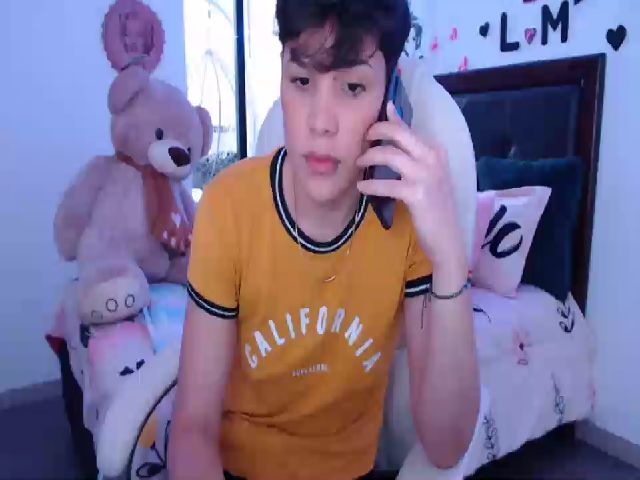 Live sex webcam photo for Laura_R23 #269446697