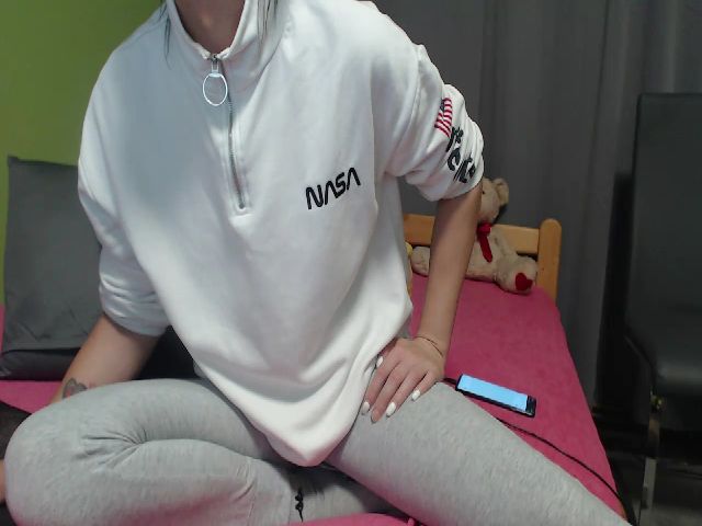 Live sex webcam photo for ViktoriaSoul_ #269448897