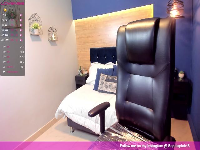 Live sex webcam photo for PaulaCostello #269441566