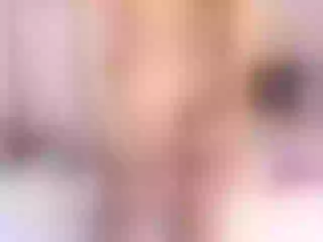 Live sex webcam photo for LizGutierrez #269433286