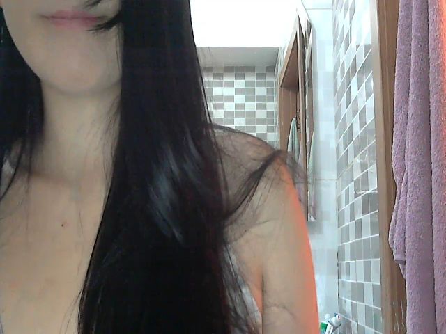 Live sex webcam photo for SweetYuna #269438987