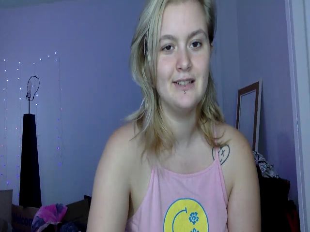 Live sex webcam photo for Avery_Doll #269447864