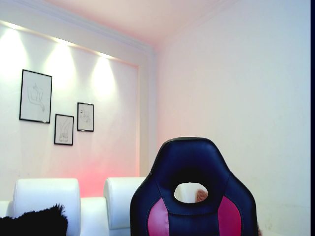 Live sex webcam photo for Abisacket #269442117