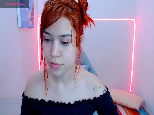 Live sex webcam photo for Jade_27 #269435518