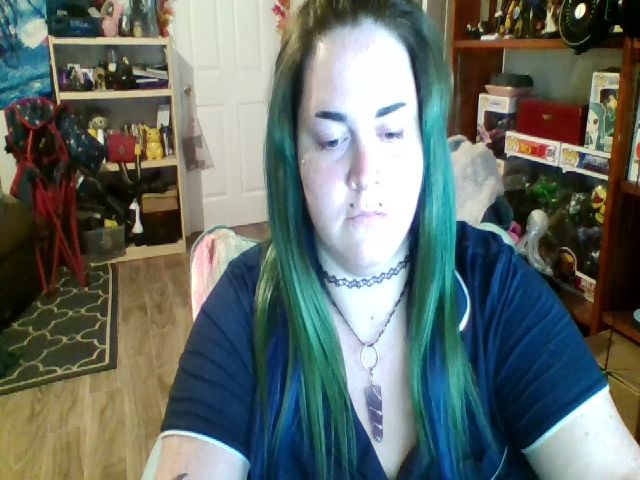 Live sex webcam photo for TinySatan1 #269444416