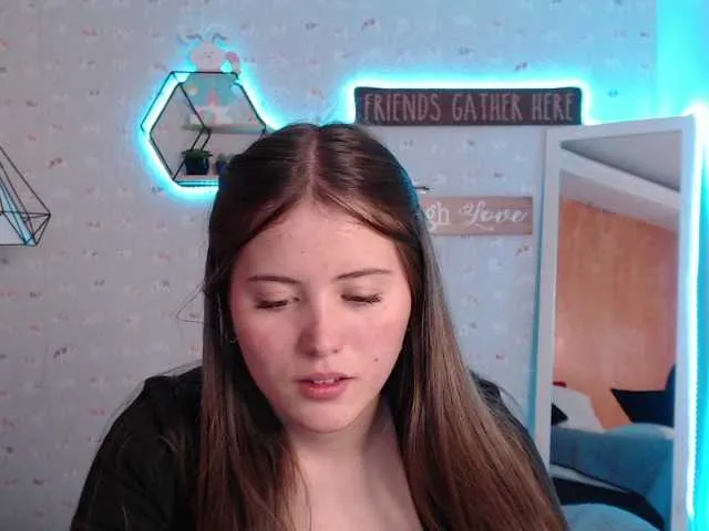 Live sex webcam photo for violet-03 #269445790