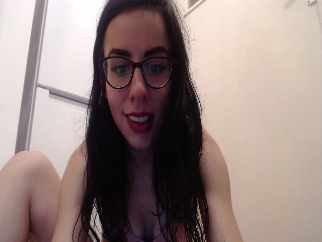 Live sex webcam photo for SerenaShalre #269448200