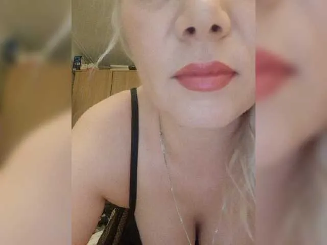 Live sex webcam photo for Alinaa #269440185