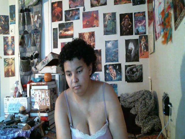 Live sex webcam photo for HornyHunBunny #269434113