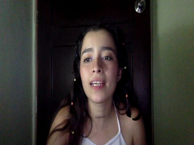 Live sex webcam photo for tinquerbell69 #269449483