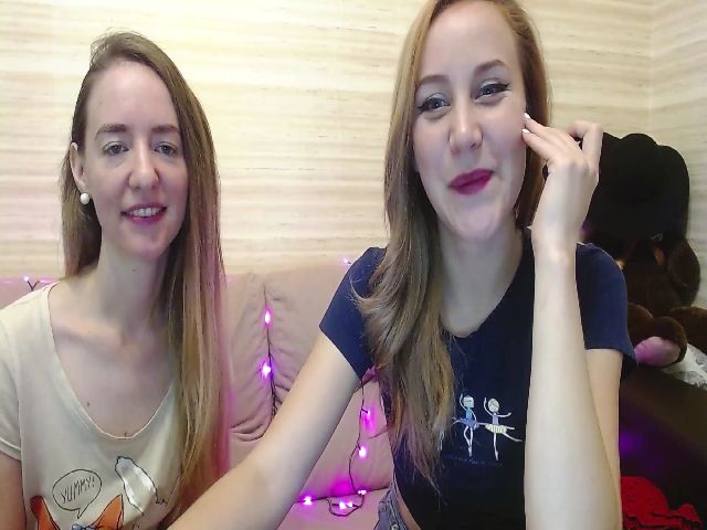 Live sex webcam photo for EmmRose #269440418
