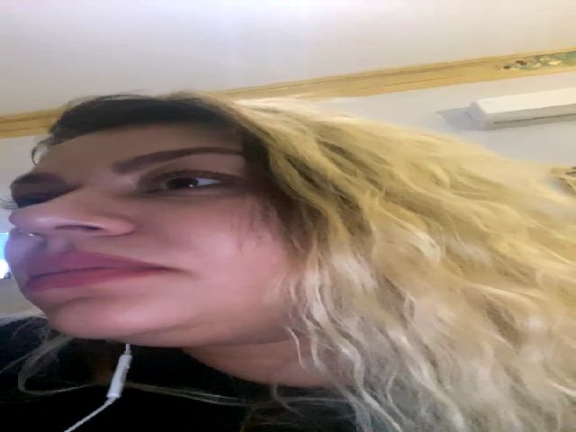 Live sex webcam photo for DeniseReed #269433222