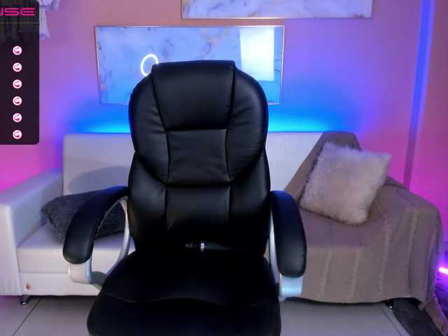 Live sex webcam photo for JennaOlson #269455254