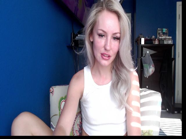 Live sex webcam photo for Officialelsa #269468729