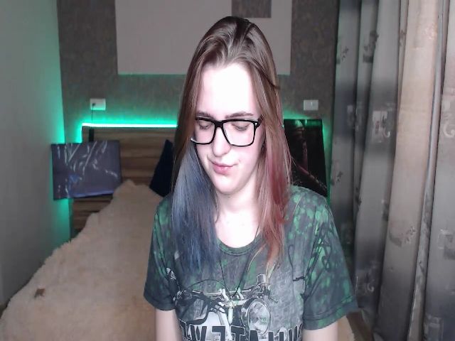 Live sex webcam photo for Ella_Hudson #269460491