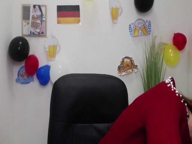 Live sex webcam photo for MollyTravis #269460359