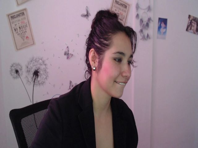 Live sex webcam photo for Jade_leon_ #269466493