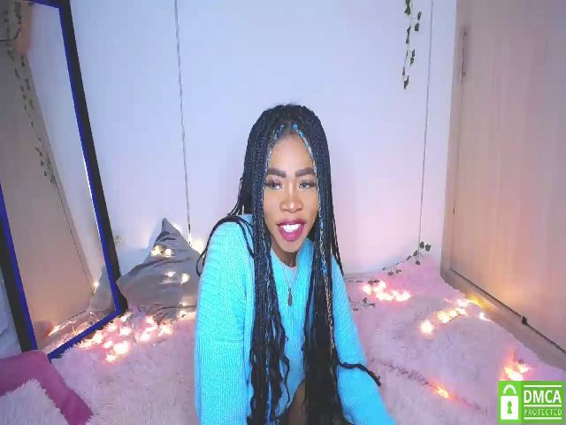 Live sex webcam photo for Aria_brown_ #269467557