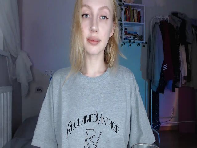 Live sex webcam photo for soo_emma #269467271