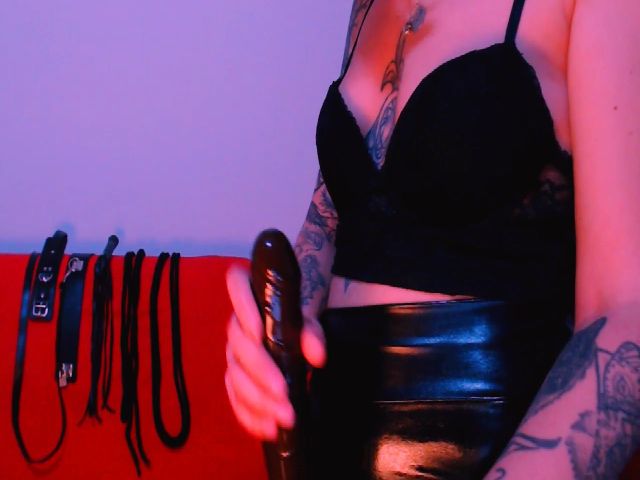 Live sex webcam photo for miss_abby_ #269467934