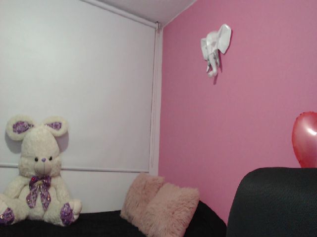 Live sex webcam photo for Frida_porn #269452210