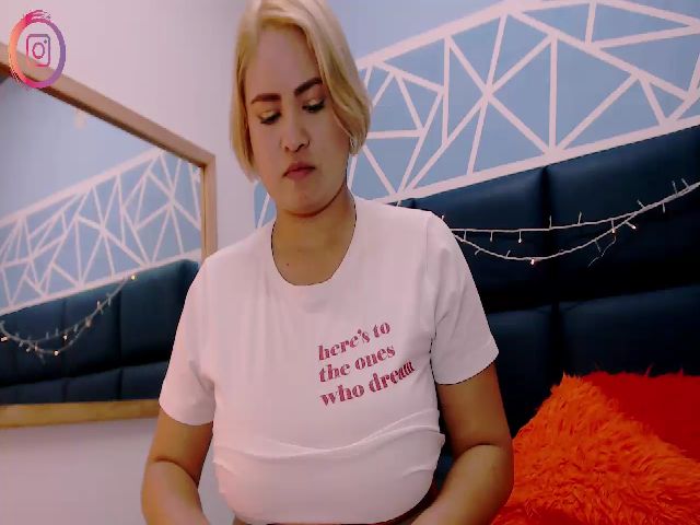 Live sex webcam photo for Kelly_uribe #269466537