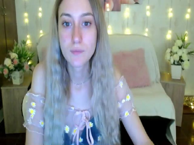 Live sex webcam photo for LinaRum__ #269454302