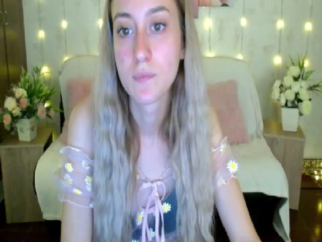 Live sex webcam photo for LinaRum__ #269456243