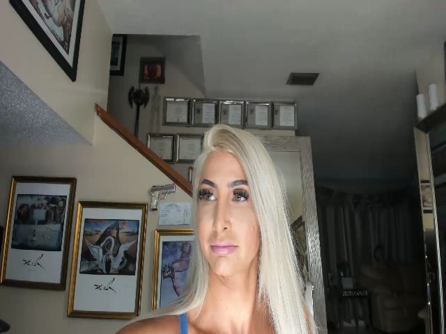 Live sex webcam photo for ADRIANA_FOX #269452531