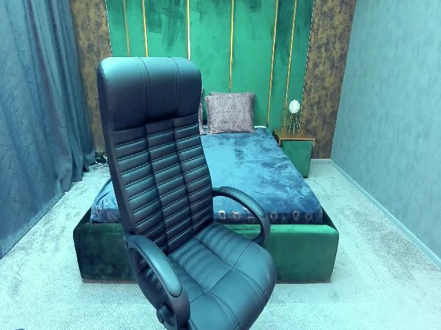 Live sex webcam photo for Gold__Dream #269466721
