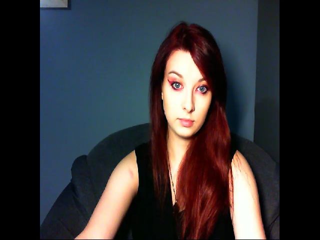 Live sex webcam photo for VirginLuna18 #269461275