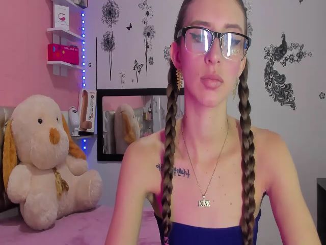 Live sex webcam photo for AlessaKitty #269462070