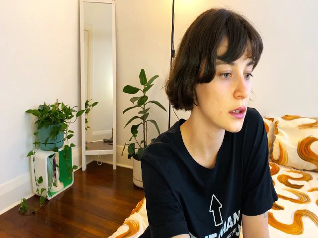 Live sex webcam photo for miatv #269456360