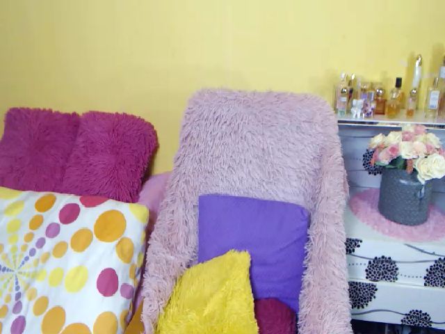 Live sex webcam photo for AishaLee #269460902