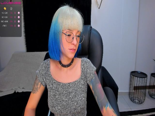 Live sex webcam photo for AmyAddison_ #269462604