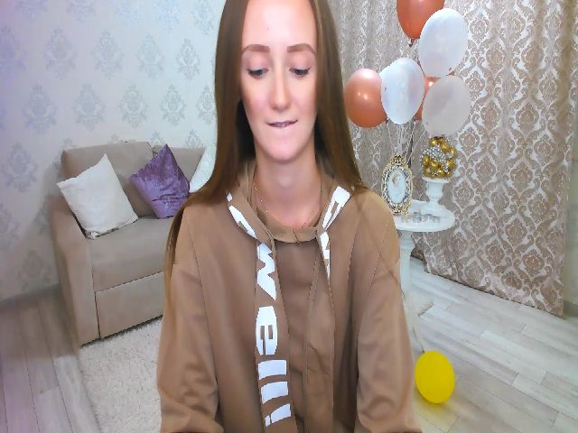 Live sex webcam photo for TellMe_Yes #269457962