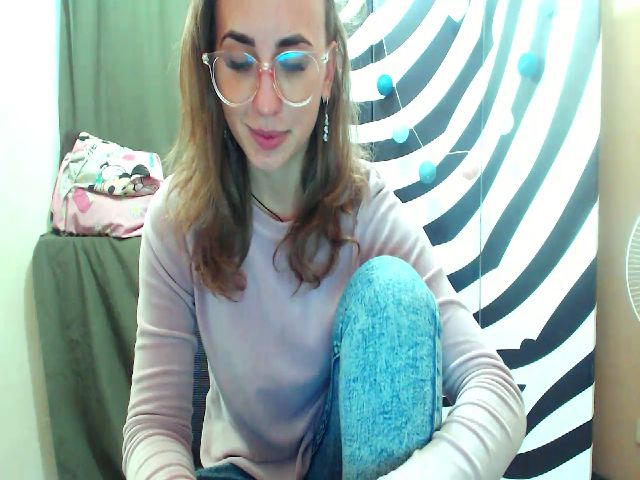 Live sex webcam photo for HeartGirl #269461089