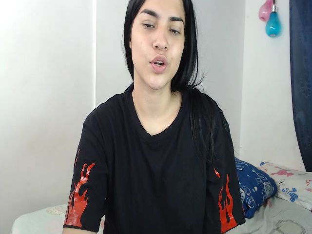 Live sex webcam photo for Zendayasexxx #287885730