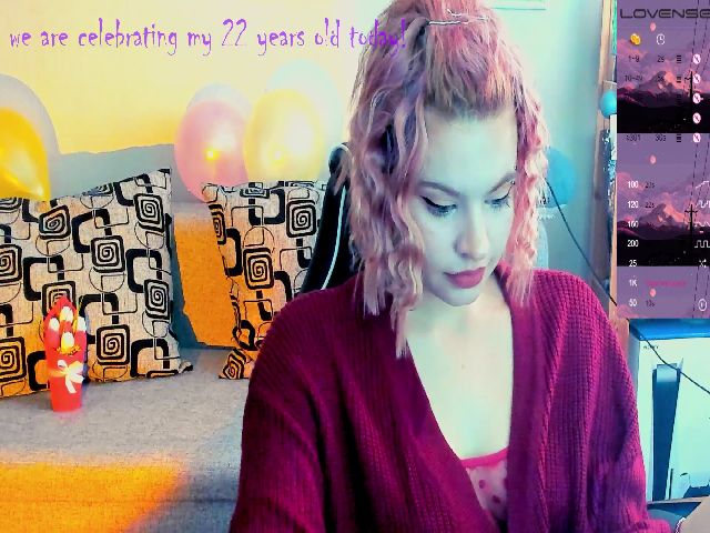 Live sex webcam photo for Sky_Drag0n #269453708