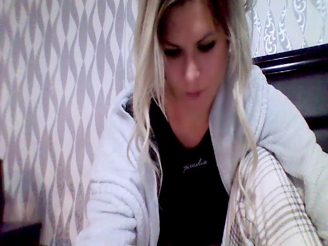 Live sex webcam photo for Isa__ #269453722