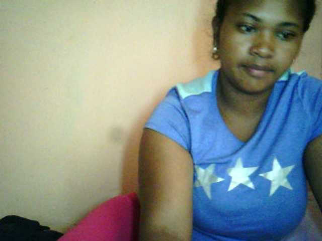 Live sex webcam photo for Xmyah #269460080