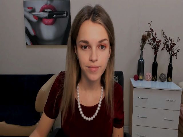 Live sex webcam photo for LoreinKis #269457659