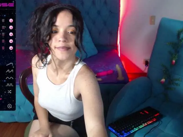 Live sex webcam photo for Helen-Klaus #269465435